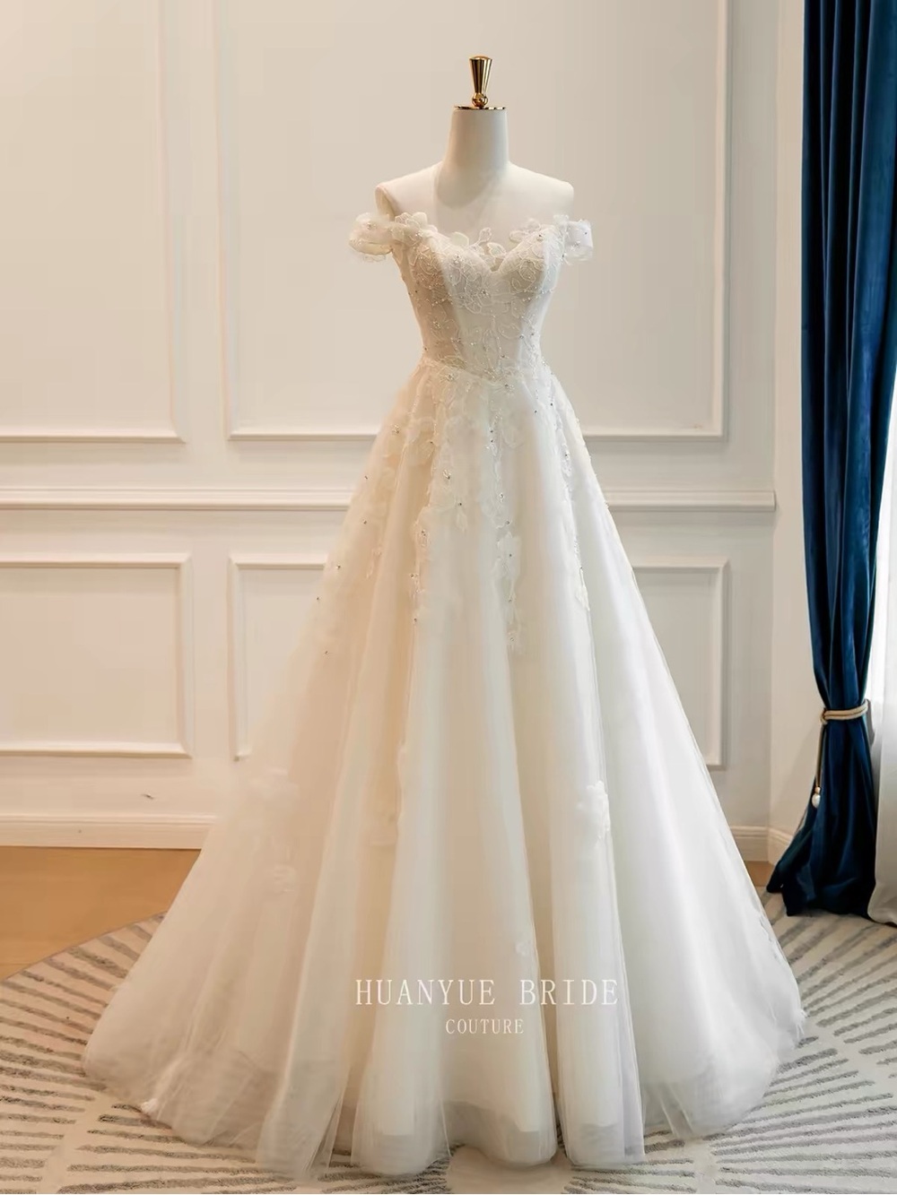 NWOT Light champagne wedding dress